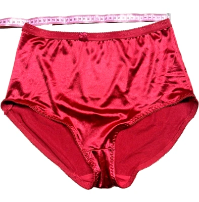 💗VTG SZ XL SECOND SKIN WET SATIN RED BIKINI PANTY 💗 - Image 1 of 4