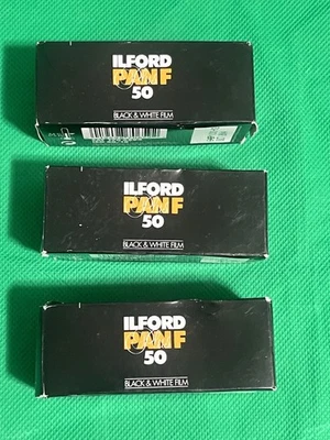 НОВЫЙ ЗАПЕЧАТАННЫЙ лот из 3 пленок Ilford Pan F 50 B & W ISO 50 нераспечатанных с истекшим сроком годности в 2004 году - Изображение 1 из 3
