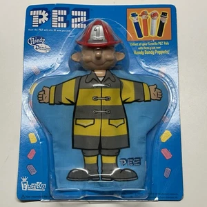 Pez Funko Marioneta de Mano Bombero Práctico Dandy Marioneta Nuevo en Tarjeta - Imagen 1 de 2