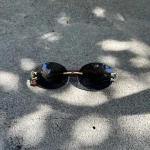 MENS/WOMENS SUNGLASSES CLASSIC VINTAGE RETRO BRAND NEW KD015-02 - Picture 1 of 2