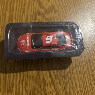Nascar Bill Elliott Dodge #9 2001 1:64 diecast Foto 1 de 3