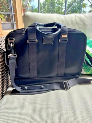 NWT Tumi Black Owens Slim Leather Brief Case Fremont Lined Laptop Bag MSRP $575 - Image 1 of 4