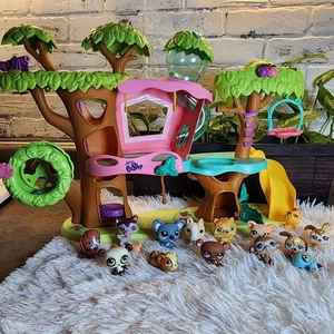 Juego Littlest Pet Shop Magic Motion Treehouse 2010 y 13 mascotas LPS  - Imagen 1 de 24
