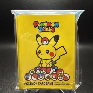 NUOVO UFFICIALE POKEMON CENTER GIAPPONESE PIKACHU BAMBOLE MAZZO MANICHE 64 CT - Foto 1 di 2