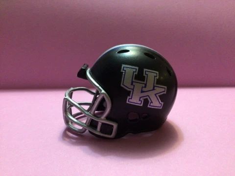 KENTUCKY WILDCATS CUSTOM POCKET PRO HELMET THROWBACK NCAA FOOTBALL Cover