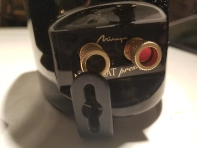 Altavoz pequeño de alto rendimiento Mirage Nanosat Prestige Foto 1 de 4