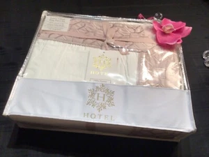Hotel Collection King Duvet & Shams 3 PC Pink Fringed Velvet Border embroidered - Picture 1 of 9