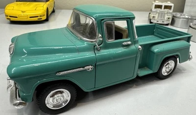Camioneta Chevy Stepside 1955 Solido de colección #SS 7602 escala 1:24 diecast azul azulado Foto 1 de 4