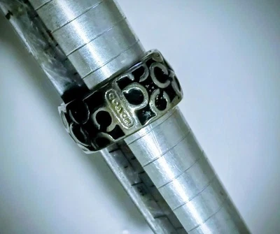 Anillo Coach Vintage Talla 7 Esmalte Tono Plata. Foto 1 de 4