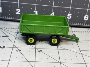 Ertl 1:64 JOHN DEERE FARM WAGON DIECAST Plastic With METAL Base GREEN - Picture 1 of 4