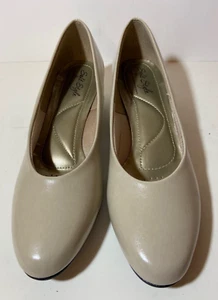 Soft Style Women Pump Heels Dress Office Shoe Bone NOS - Picture 1 of 20