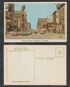 Postal de Minneapolis Minnesota Hennepin Avenue frente de tienda automóviles sin usar - Imagen 1 de 4