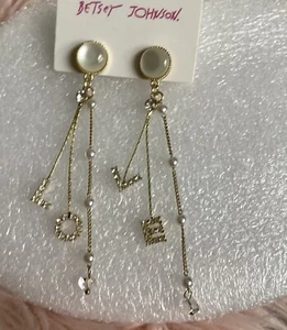 ๐๐๐New ๐ท๏ธ Betsey Johnson Earrings Love ๐ ๐๐๐๐๐๐๐ - Picture 1 of 7