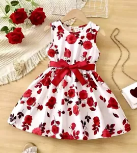 Zuckersüß: Rosen Kleid Sommer Schleife Gr. 116/122 - NEU MIT ETIKETT! - Bild 1 von 3