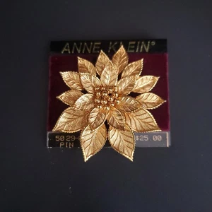 Anne Klein Poinsettia Brooch Pin Textured Gold Tone New with Tags Holiday - Picture 1 of 5