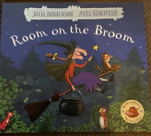ROOM ON THE BROOM Book by JULIA DONALDSON & AXEL SCHEFFLER Paper Back Books - Picture 1 of 1