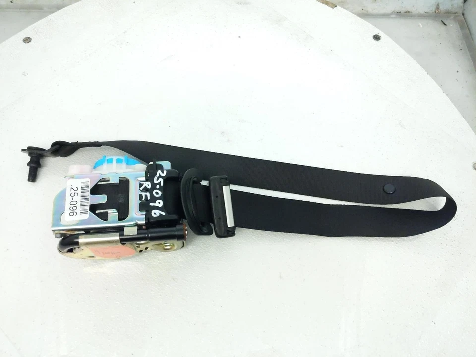 Mercedes-Benz Gla250 2015-2020 pasajero delantero derecho retractor de cinturón de seguridad - negro Foto 1 de 4