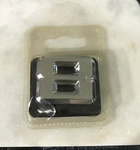 IP-556N8Z Pilot Automotive Chrome Number 8 Peel & stick - Bild 1 von 3