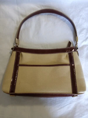 Liz Claiborne 钱包袋拉链霜带棕色漆皮粉红色花朵衬里 — 第 1/4 张图片