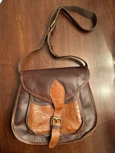 Borsa a tracolla da donna The Tannery in pelle lavorata - Foto 1 di 15