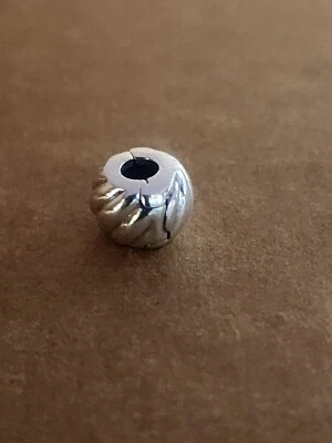 AUTÉNTICO PANDORA PULIDO CLIP EMPLUMADO ENCANTO #791752 Foto 1 de 4