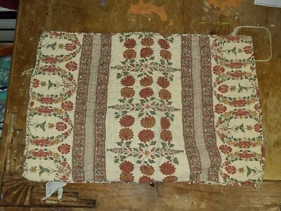 Almohada estándar acolchada Pottery Barn "floral amarilla/naranja"  Foto 1 de 4