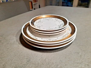 Teller Konvolut mit Goldrand - Bild 1 von 4