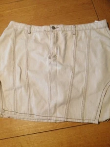 Pretty Little Thing Contrast Stich Cut Out Denim Skirt Size 22 - Picture 1 of 5