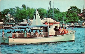 "Harbor Queen" leaving pier Annopolis MARYLAND CHROME POSTCARD D5 - Picture 1 of 2