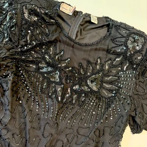 Vintage Laurence Kazar Beaded Sequin Top Women XL Black 100% Silk Basque Hem 90s - Picture 1 of 19