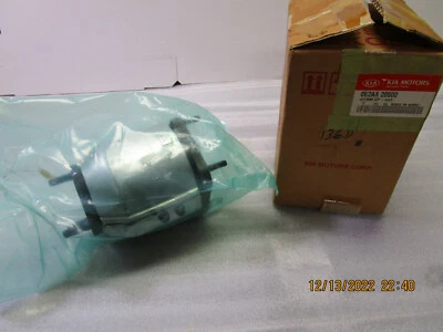 Genuine Kia OEM 0K2AA20500 Warm Up Catalytic Converter fits 97-01 Sephia Foto 1 de 4