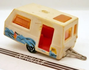 Majorette St.Tropez Caravan Camp Trailer (amarillento, sin puerta) escala 1/64 - Imagen 1 de 2
