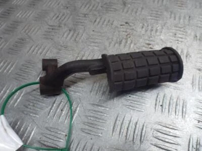 Suzuki GS400 GS425 Twin 1976-on Right Footpeg Rest & Bracket  - Изображение 1 из 4
