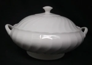 Cazuela cubierta redonda Wedgwood blanca con luz de vela Inglaterra - Imagen 1 de 4