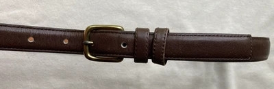 Cinturón de cuero vintage, talla 28, 3/4" de ancho, marrón chocolate leche, hebilla de latón Foto 1 de 4