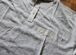 NWT Victoria's Secret PINK Gray Basic Embroidered Graphic Tee Shirt Top M - Picture 1 of 3