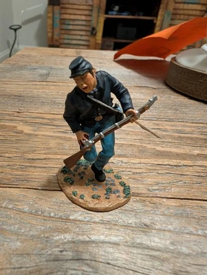 Britain  Soldier Figure  Civil War - image 1 of 4