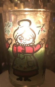 1974 Marshall Fields Aunt Holly and Uncle Mistletoe Picture Lamp Candle - Picture 1 of 5