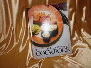 The Microwave Cookbook -Vintage Undated Printed in Korea Part No. 862A691P41 - Picture 1 of 3
