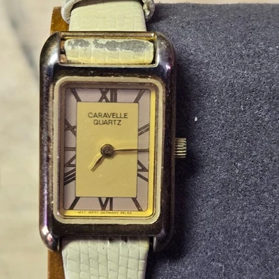 Reloj sin mangas Caravelle By Bulova de colección para mujer correa de cuero tono dorado batería nueva Foto 1 de 3
