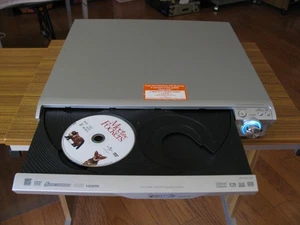 Panasonic SA-HT740 5 Disc DVD Wechsler Heimkino Receiver funktioniert ohne Fernbedienung - Bild 1 von 12