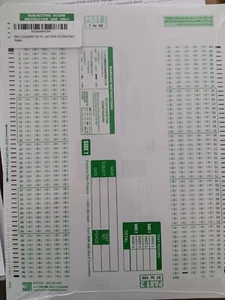 Feuille Scantron 200 questions - Pack de 50 - Compatible 884E - Photo 1 sur 3