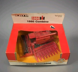 ERTL International IH 1660 Combine 1/64 NIB Change Out Heads Die Cast 1987 - Picture 1 of 8