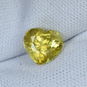 1.98 ct SPARKLING MULTI COLOR YELLOWISH GREEN NATURAL SPHENE - Heart Gems Video - Picture 1 of 4