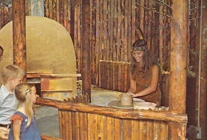 NC 1974 Carowinds Amusement Park Pottery Making 2091-D Postcard 4x6 - Picture 1 of 2