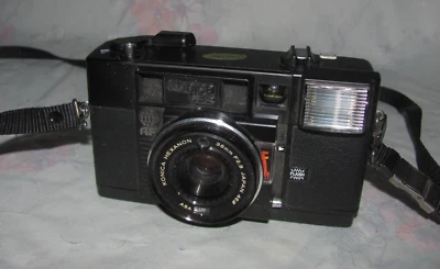 Konica C35 Hexagon AF Japan 38mm F 2.8 Camera with Case Foto 1 de 4