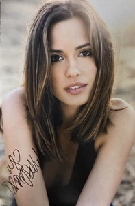 Torrey DeVitto Autographed Signed 12x18" Photograph "The Vampire Diaries" - Picture 1 of 5