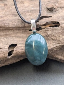 Collar de piedra colgante de jaspe verde #162 - Imagen 1 de 6