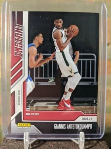 2020-21 Panini Instant #12 Giannis Antetokounmpo /617 - Foto 1 di 2