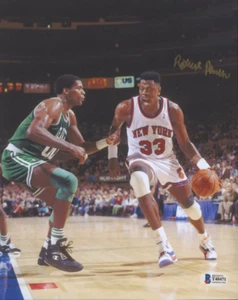 Robert Parish Signed Celtics 8x10 Photo (Beckett COA) - Picture 1 of 2